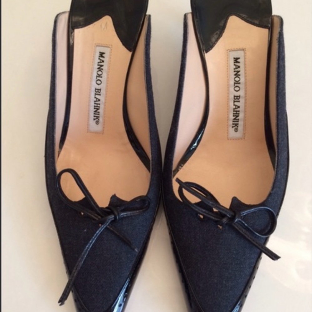 Manolo Blahnik Women's Black Kitten Heels slides